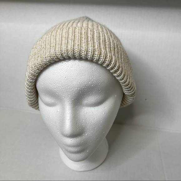 Beanie-Hat - Picture 2 of 4